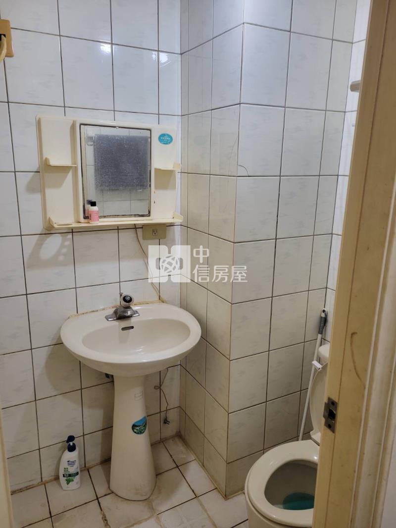 大墩學區黎明商圈大套房房屋室內格局與周邊環境