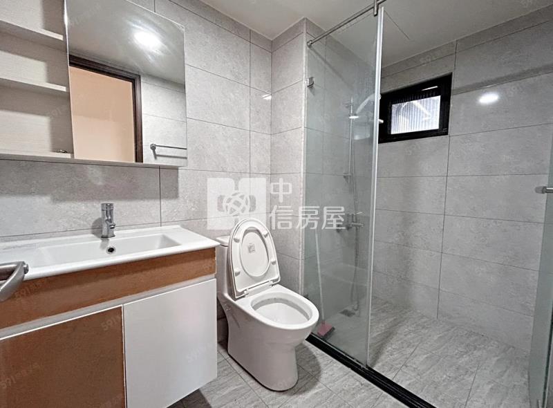 鴻邑璞臻高樓層3房平車房屋室內格局與周邊環境