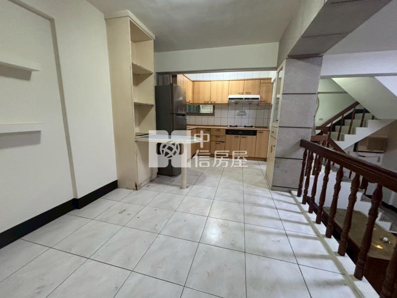 潮州社區車庫透天房屋室內格局與周邊環境