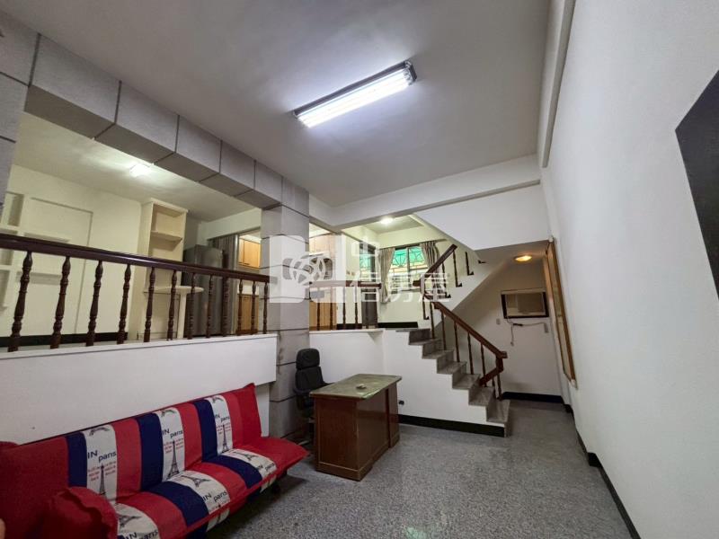 潮州社區車庫透天房屋室內格局與周邊環境