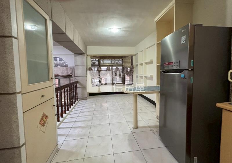 潮州社區車庫透天房屋室內格局與周邊環境