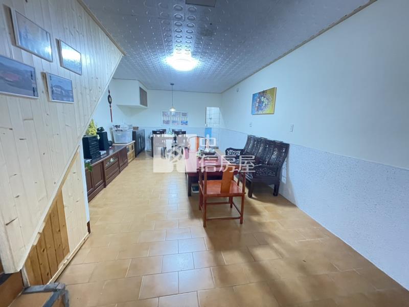 內壢後站興仁公園有車庫美透天房屋室內格局與周邊環境