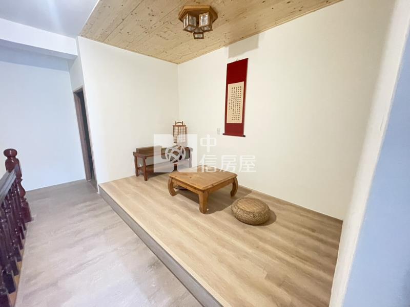 內壢後站興仁公園有車庫美透天房屋室內格局與周邊環境