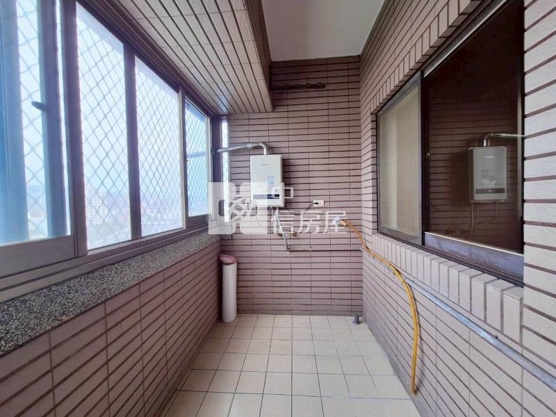 經國之星高樓4房雙車位房屋室內格局與周邊環境