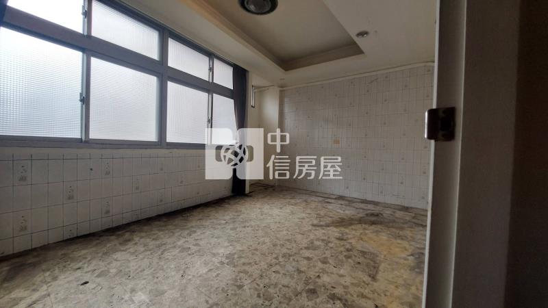 SOGO旁優質透天房屋室內格局與周邊環境