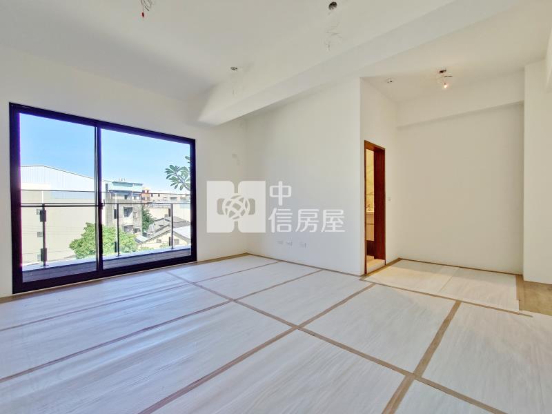 大里高中旁全新雙車電墅房屋室內格局與周邊環境