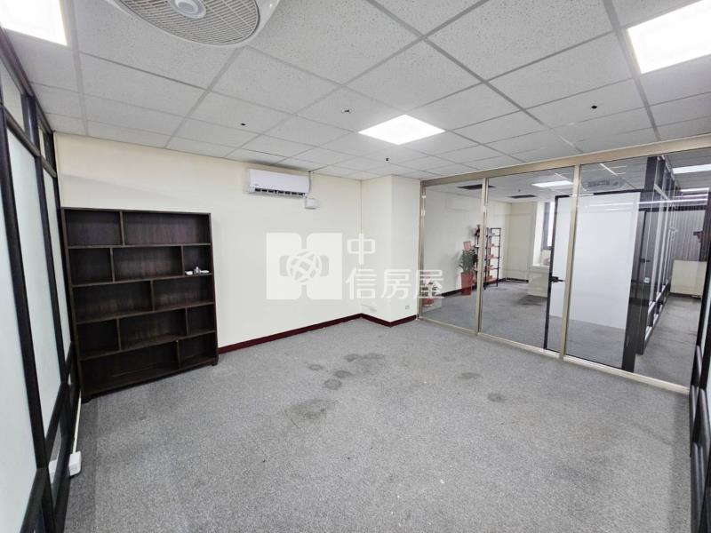 A22老街溪捷運站-世貿銀座景觀商辦1房屋室內格局與周邊環境