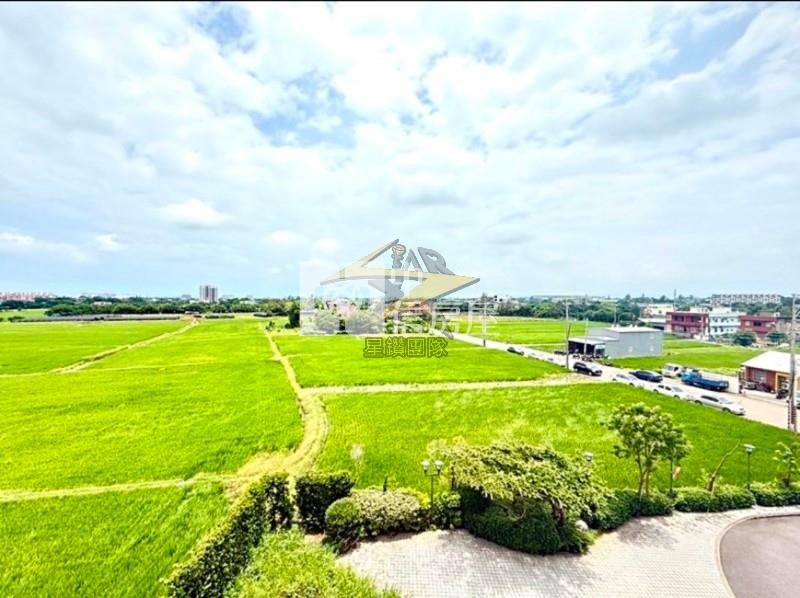 【星鑽】輕鬆成家青埔旁三面採光大2房車房屋室內格局與周邊環境