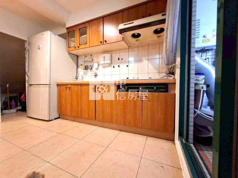 安平低總價稀有3房樓中樓房屋室內格局與周邊環境