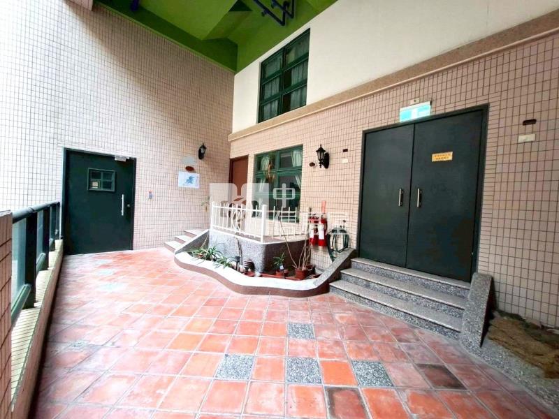 安平低總價稀有3房樓中樓房屋室內格局與周邊環境