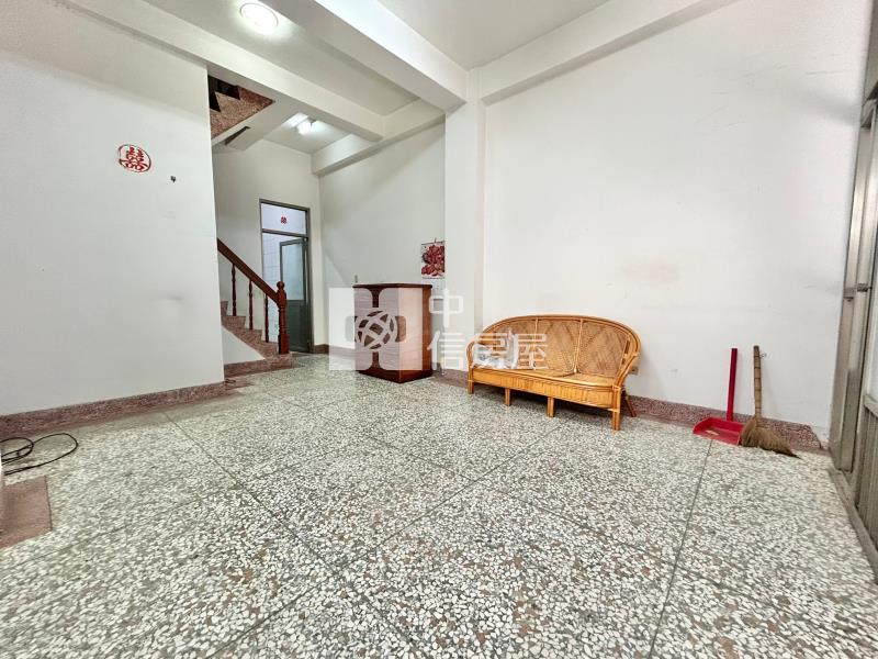 太平輕屋齡透天房屋室內格局與周邊環境