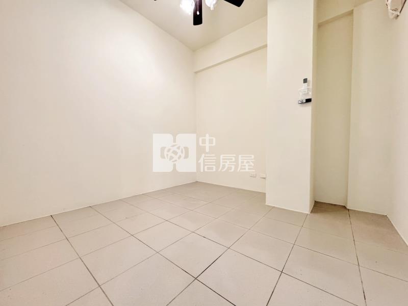 大里低總價1 F三房房屋室內格局與周邊環境