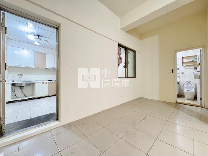 大里低總價1 F三房房屋室內格局與周邊環境