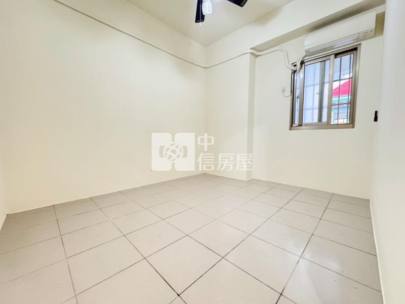 大里低總價1 F三房房屋室內格局與周邊環境