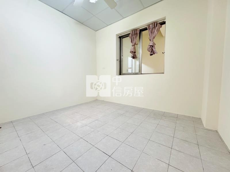 大里低總價1 F三房房屋室內格局與周邊環境