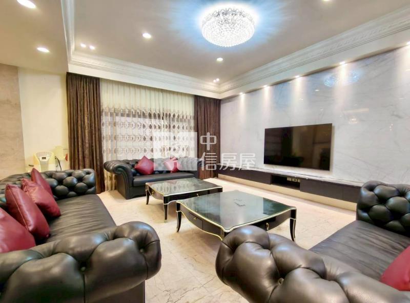 棒球場大地坪電梯別墅房屋室內格局與周邊環境