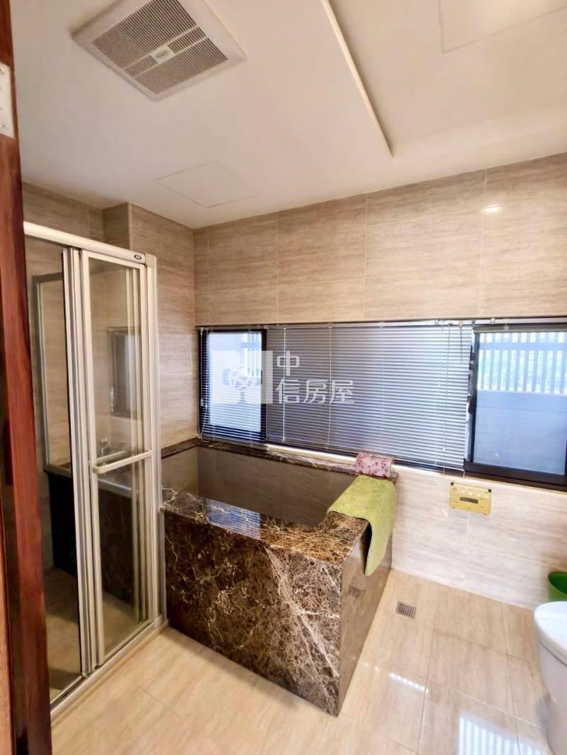 棒球場大地坪電梯別墅房屋室內格局與周邊環境