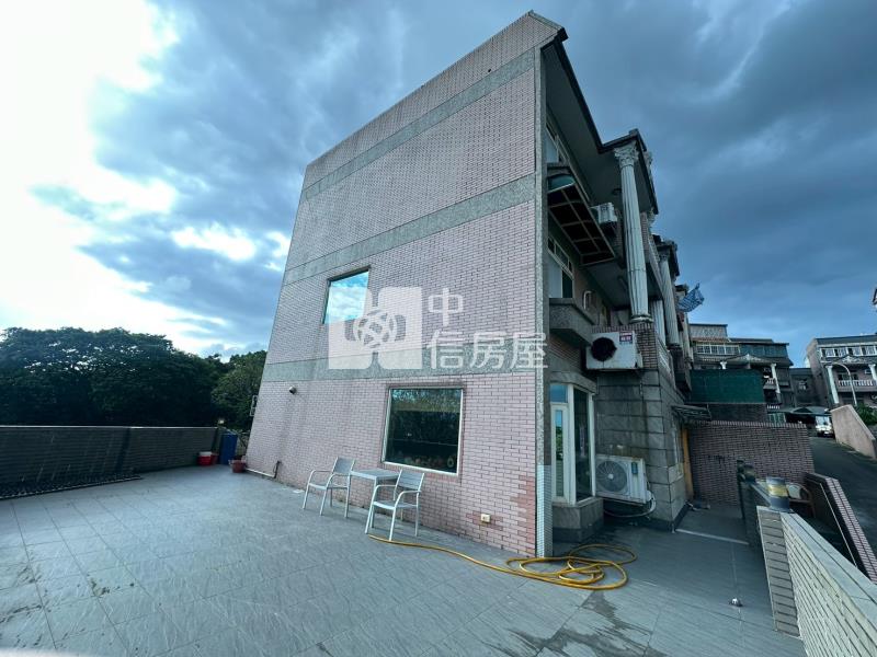 ▲翠峰景觀三車位大透天房屋室內格局與周邊環境