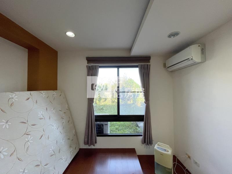 心中日月朝南別墅房屋室內格局與周邊環境