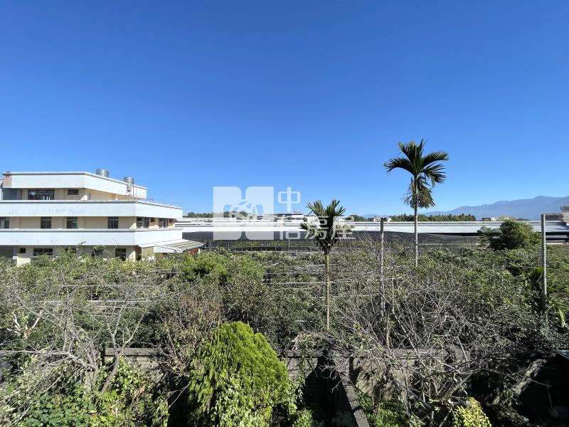 心中日月朝南別墅房屋室內格局與周邊環境