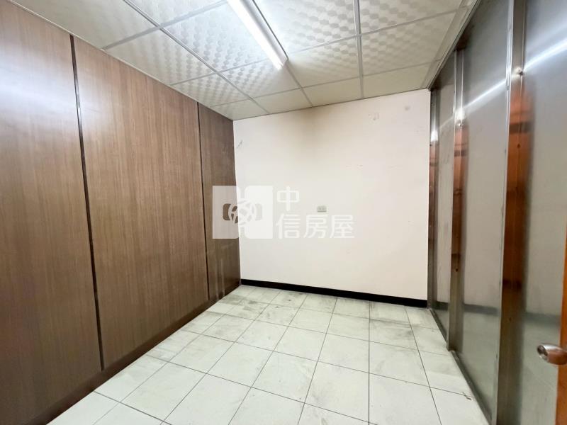 斗六西平路商圈稀有店住房屋室內格局與周邊環境