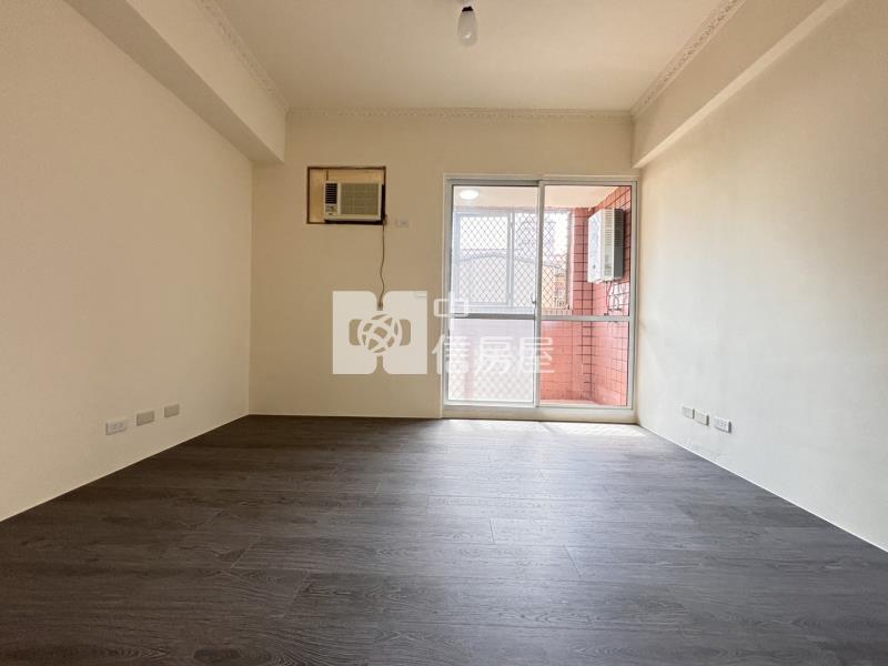 大里臨路邊間1+2+3F店住房屋室內格局與周邊環境