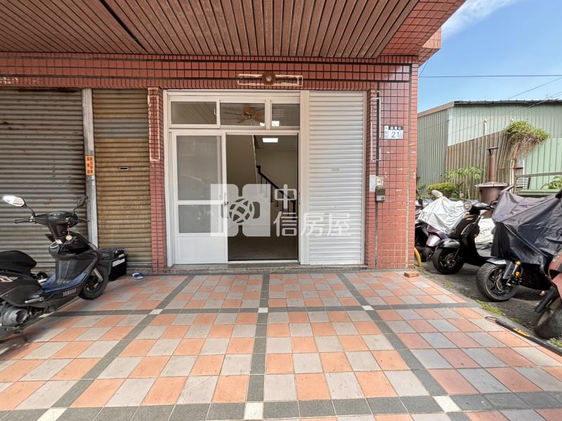 大里臨路邊間1+2+3F店住房屋室內格局與周邊環境