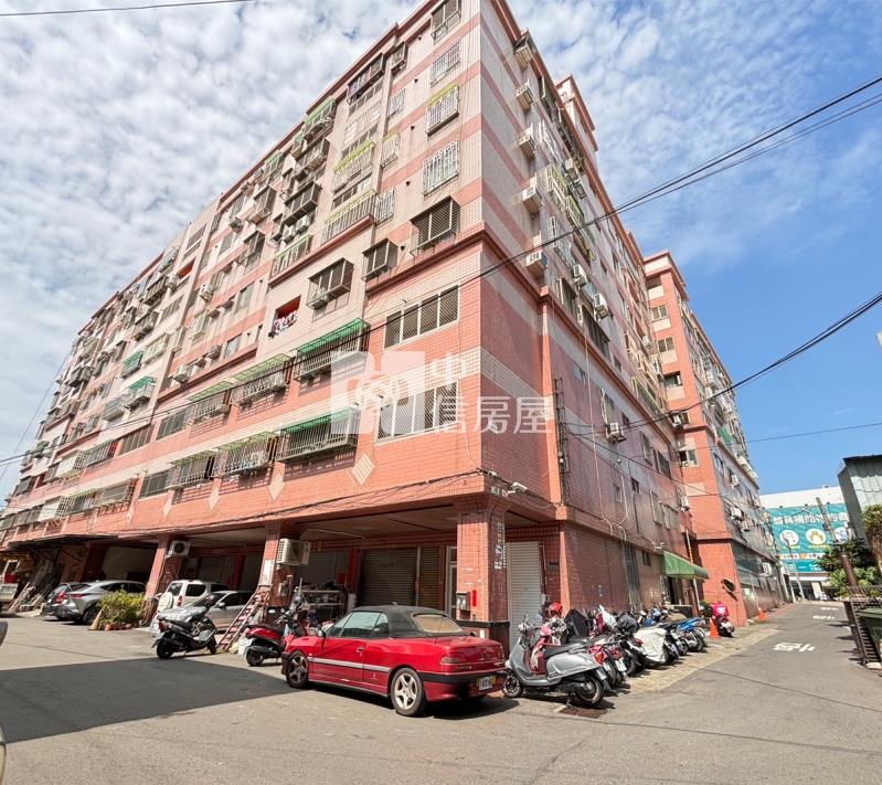 大里臨路邊間1+2+3F店住房屋室內格局與周邊環境