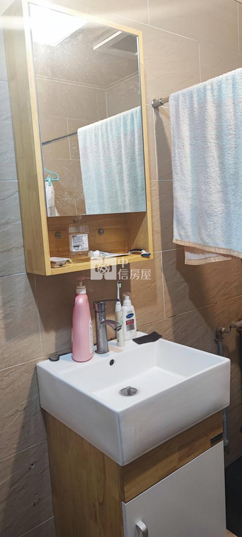 公園歐式別墅房屋室內格局與周邊環境