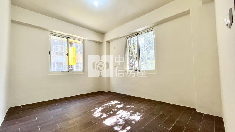 科博館旁非投資客屋主精心裝修二樓公寓房屋室內格局與周邊環境