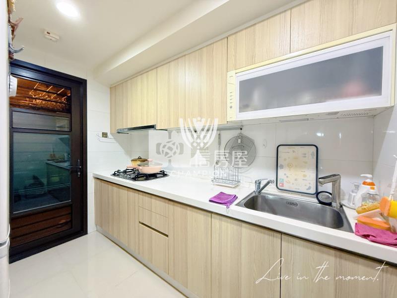 【冠軍】微笑陽光裝潢3+1房車房屋室內格局與周邊環境