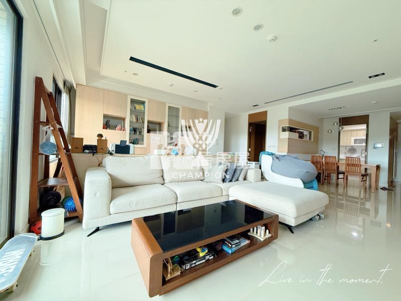 【冠軍】微笑陽光裝潢3+1房車房屋室內格局與周邊環境