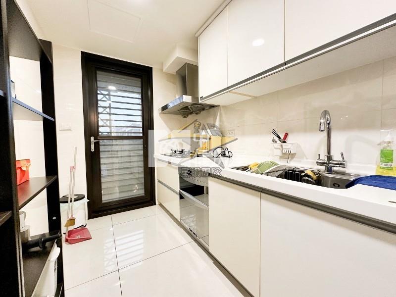 【星鑽】青埔A17捷運站(4+1房雙車位)房屋室內格局與周邊環境