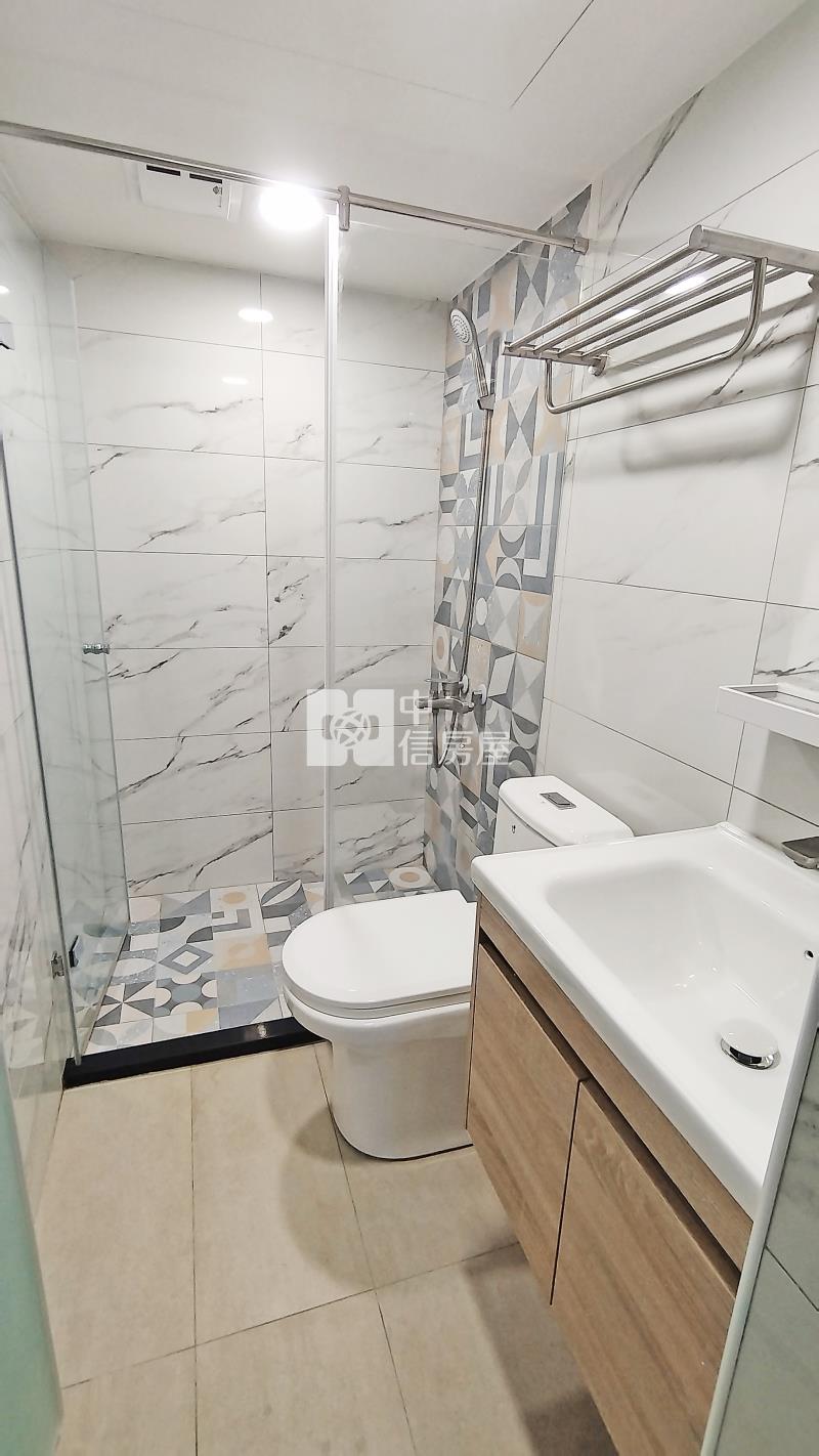 崇倫電梯收租5套房房屋室內格局與周邊環境