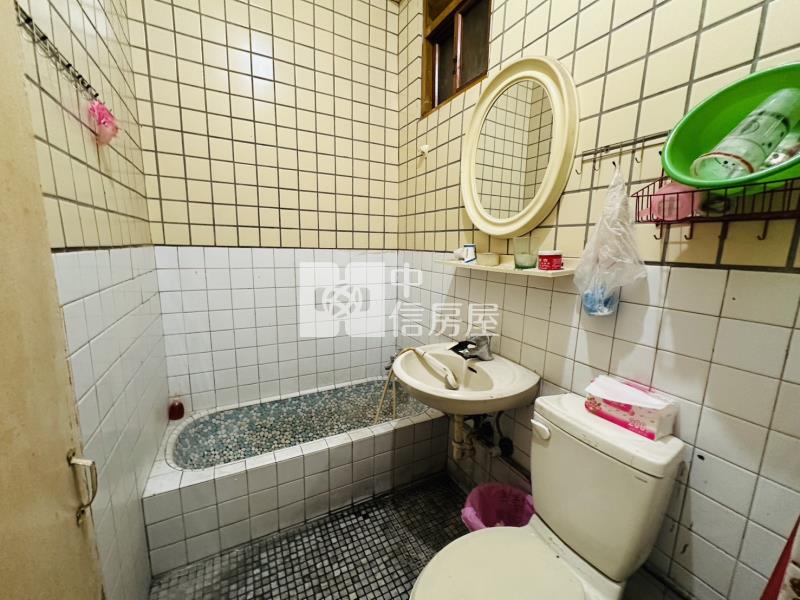 大里成功國中大地坪透店房屋室內格局與周邊環境