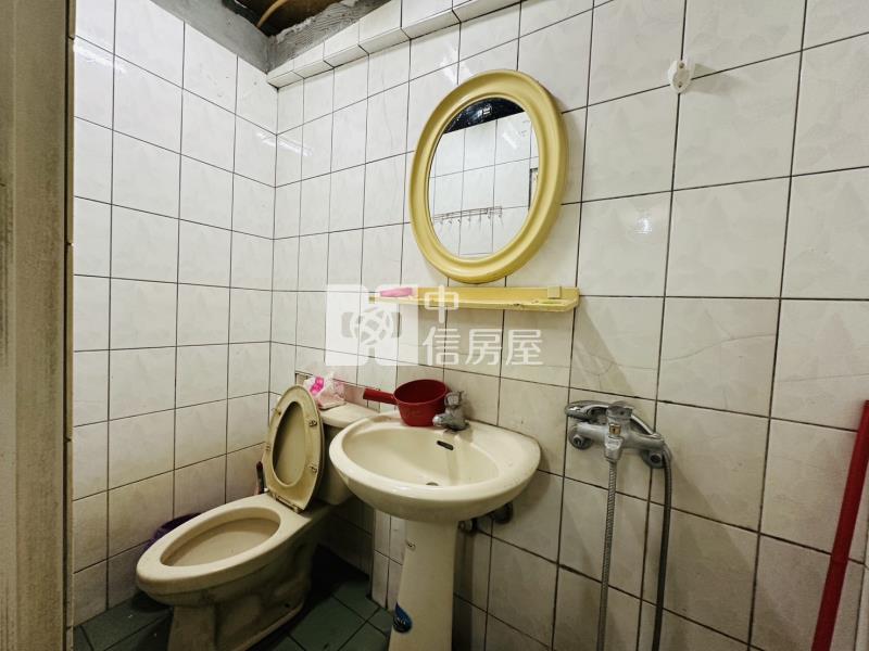 大里成功國中大地坪透店房屋室內格局與周邊環境