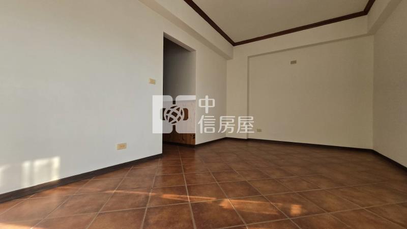 南勢康荷店面別墅房屋室內格局與周邊環境