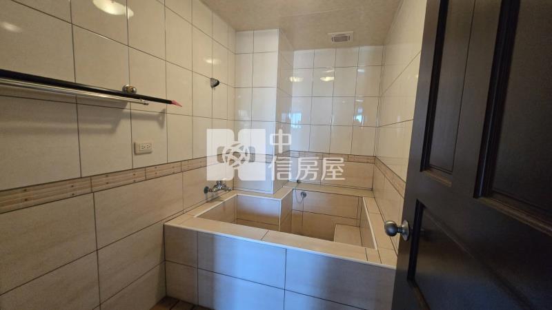 南勢康荷店面別墅房屋室內格局與周邊環境