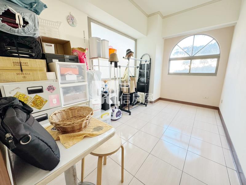 環中SMART邊間美兩室房屋室內格局與周邊環境