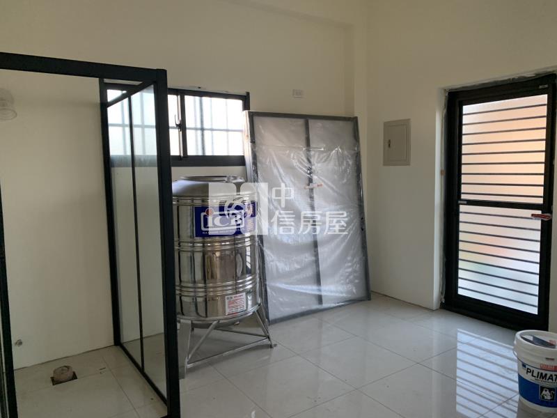 新屋精緻資材室+農地房屋室內格局與周邊環境