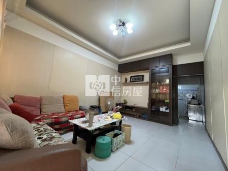 高雄房屋-高雄鳳山國中美透天房屋室內格局與周邊環境