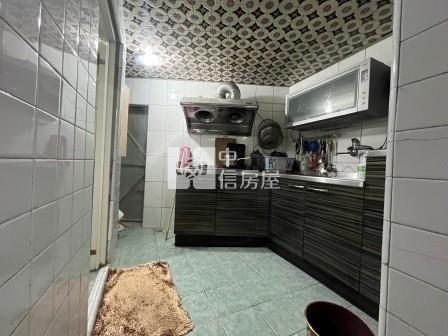 高雄房屋-高雄鳳山國中美透天房屋室內格局與周邊環境