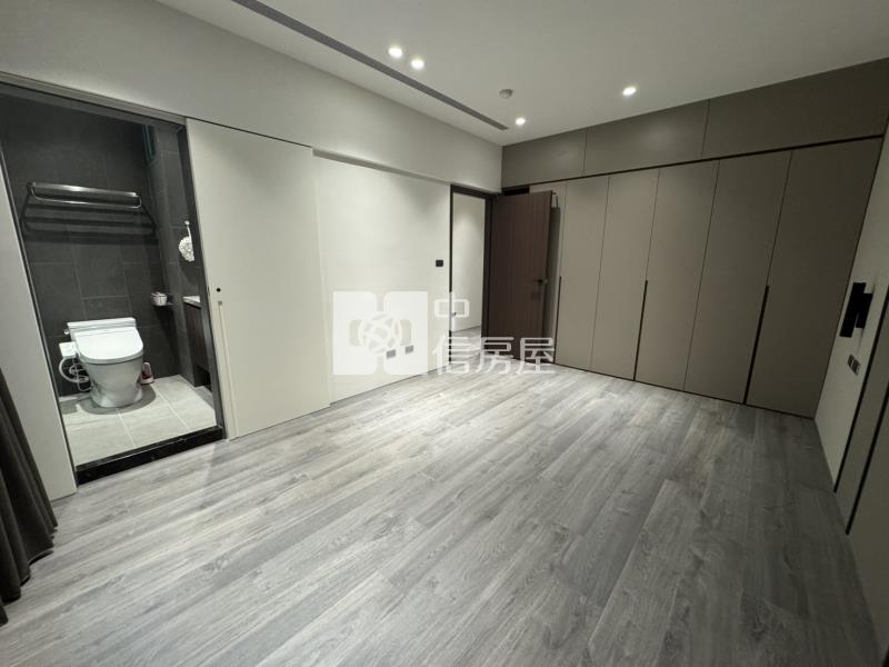 寬悅團隊獨家昌益蔚藍海美妝2+1房車房屋室內格局與周邊環境