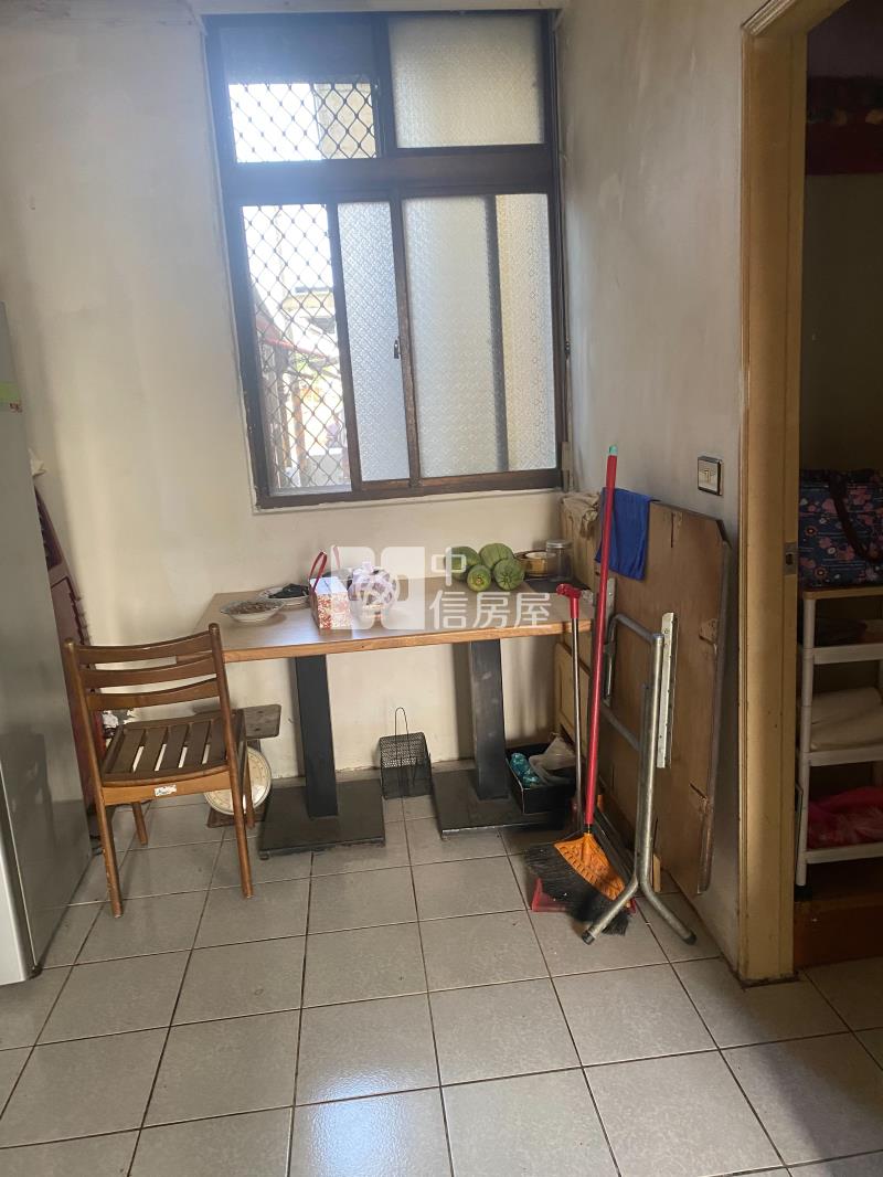 龍岡森林公園一樓三房房屋室內格局與周邊環境