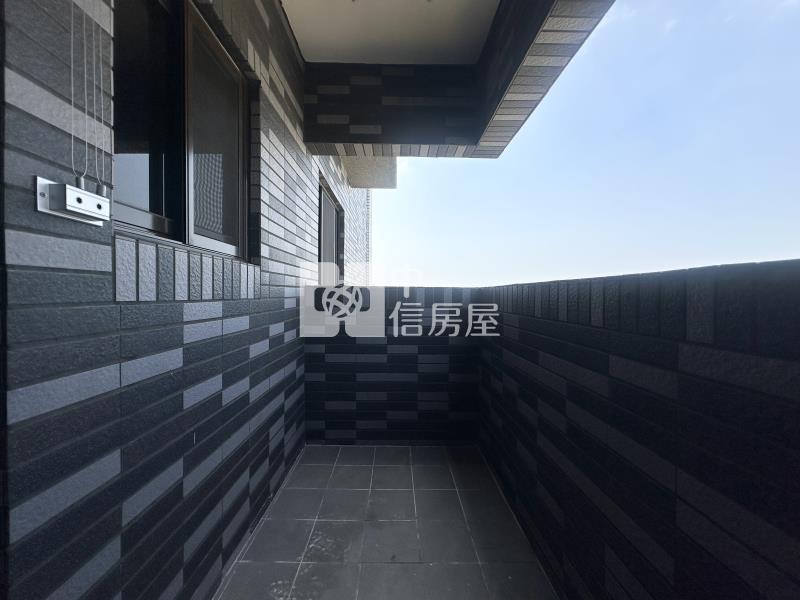 交流道旁全新未住景觀2房車房屋室內格局與周邊環境