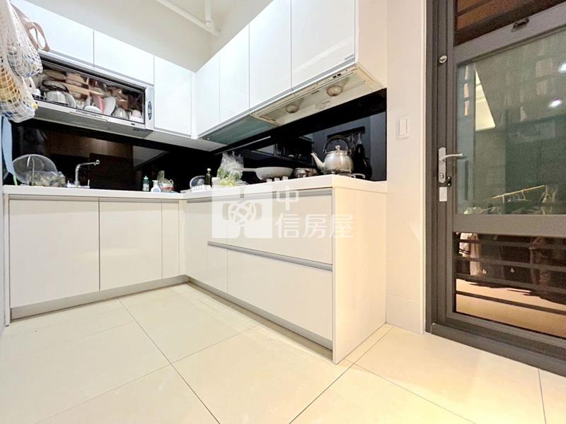 巨城三民3+1房連號雙平車房屋室內格局與周邊環境