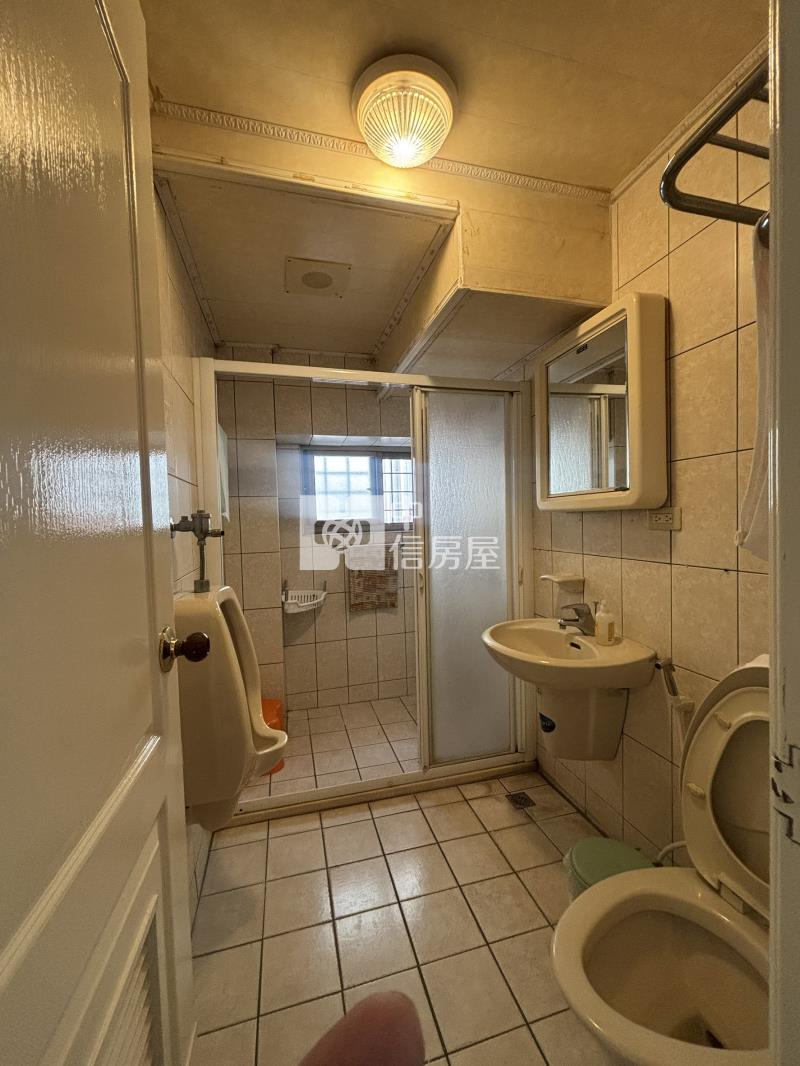 草屯國6旁獨棟田園別墅退休宅房屋室內格局與周邊環境