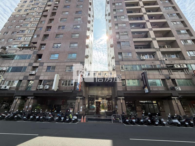 興進園道‧次頂樓3房大平車邊間戶房屋室內格局與周邊環境