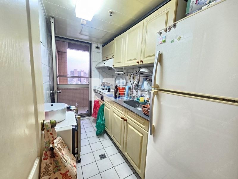 興進園道‧次頂樓3房大平車邊間戶房屋室內格局與周邊環境