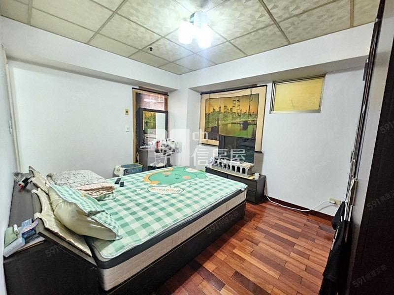 興進園道‧次頂樓3房大平車邊間戶房屋室內格局與周邊環境